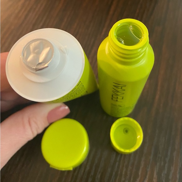 NEW FEKKAI APPLE CIDER DETOX SHAMPOO & SCRUB - Picture 3 of 3